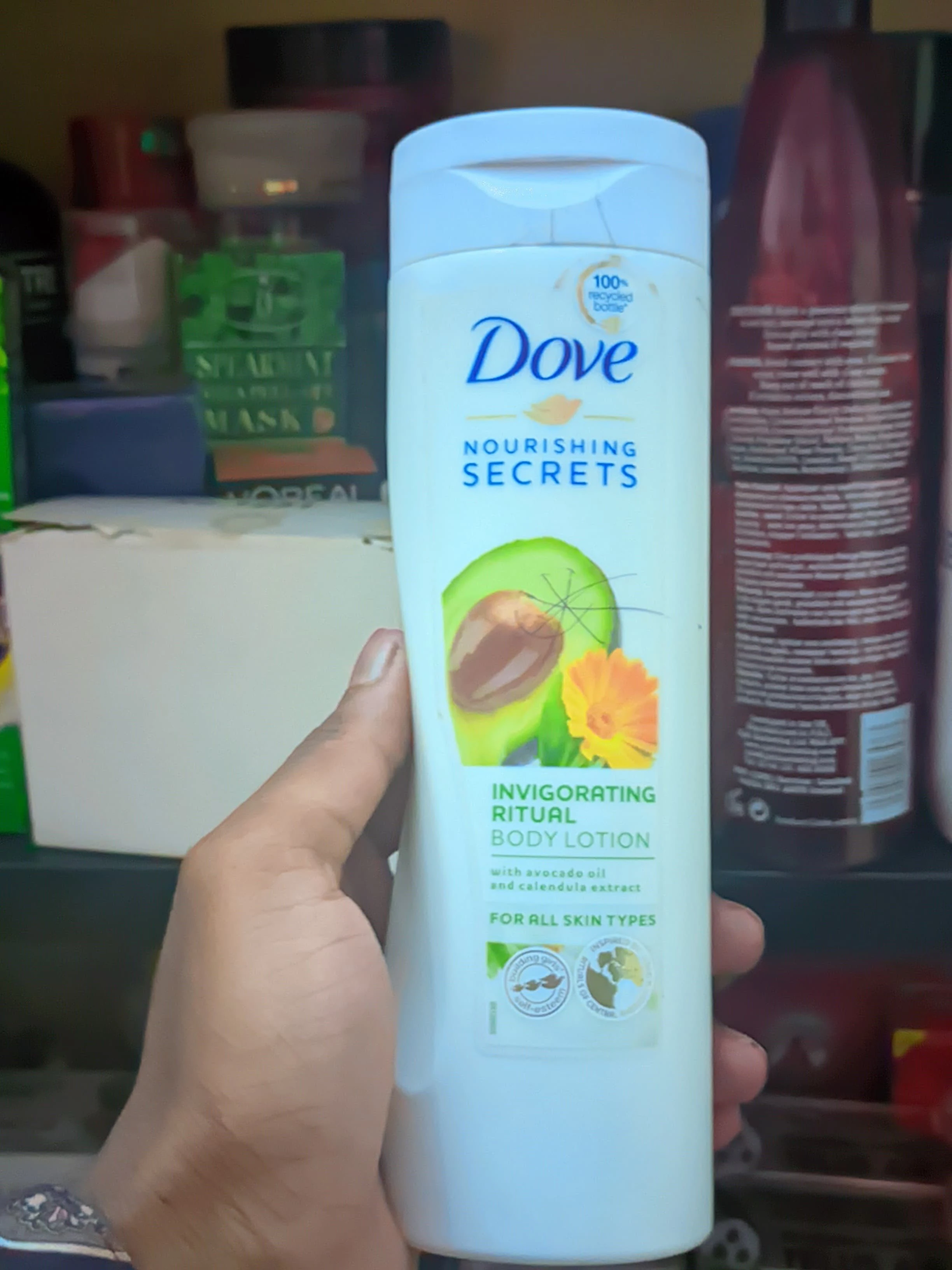 Dove Nourishing Secrets Lotion Invigorating Ritual- Avocado Oil and Calendula Extract(250ml)