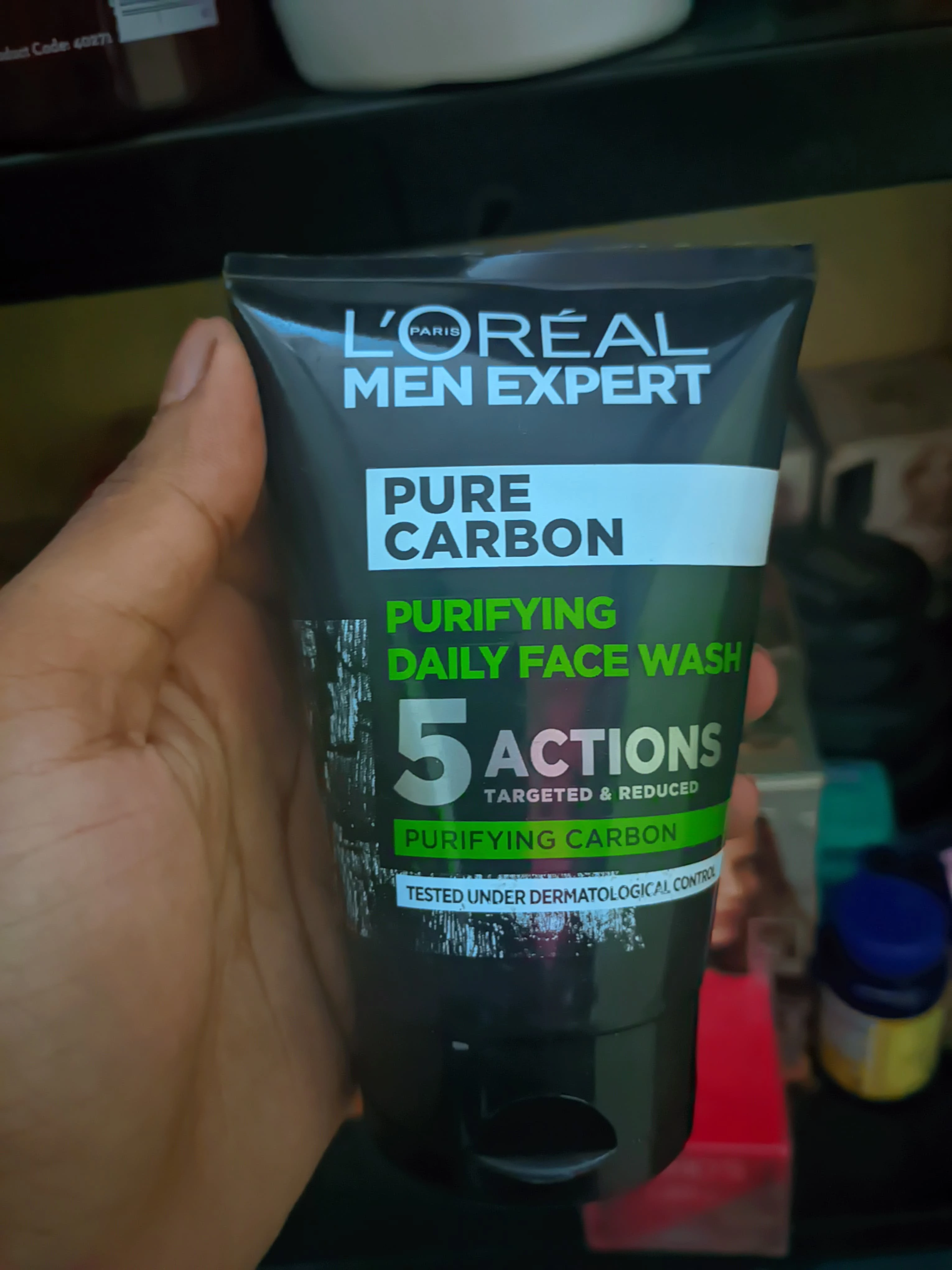 LOreal Men Expert Pure Carbon Purifying Daily Face Wash 100ml