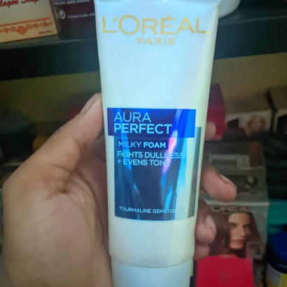 L'Oreal Aura Perfect Milky Foam