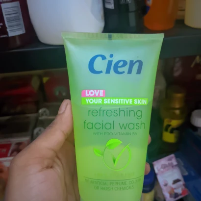 Cien Refreshing Facial Wash with Pro-vitamin B5 150ml