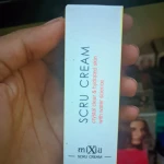 MIXUE SCRU CREAM LIP SCRUB PELEMBAB BIBIR SCRUB BIBIR